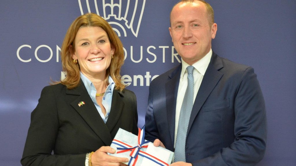 Pasquale Lampugnale incontra il Console Generale degli Stati Uniti d’America a Napoli Tracy Roberts-Pounds in visita nel Sannio.